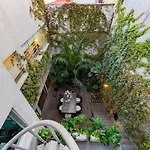 Three-Story House With Rooftop 15Pax Polanco Area