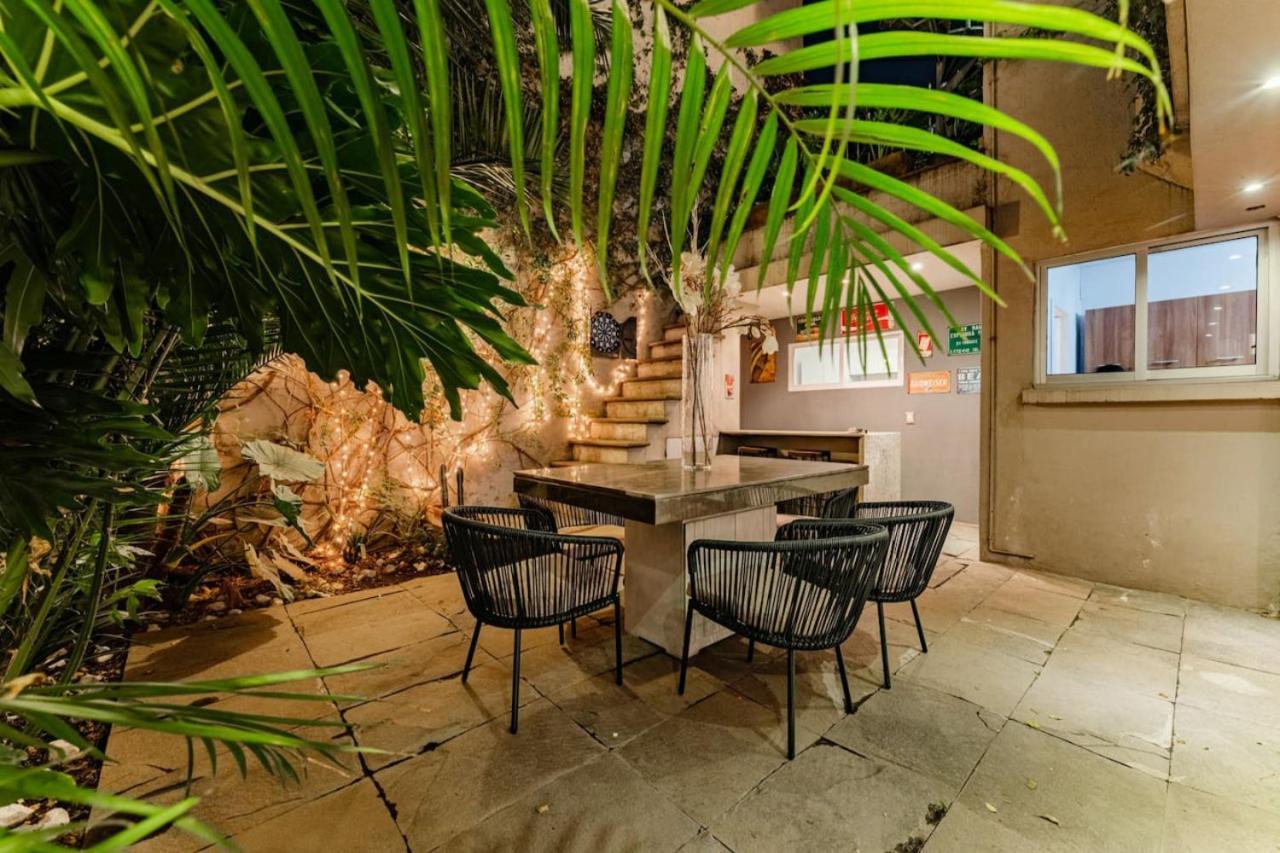 Three-story House With Rooftop 15pax Polanco Area *