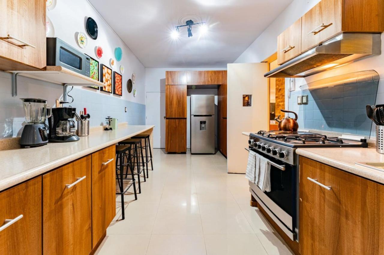 Three-story House With Rooftop 15pax Polanco Area Mexico City