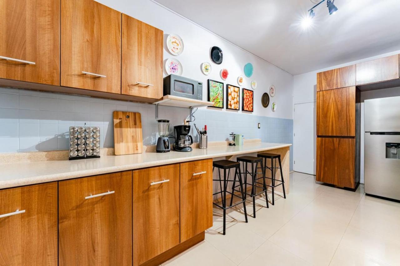 Three-story House With Rooftop 15pax Polanco Area